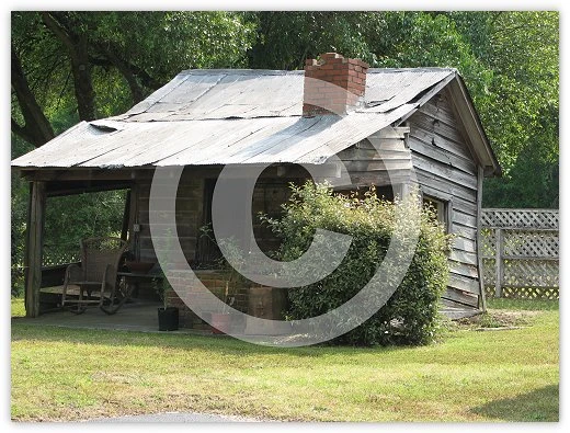 Old House at Cinnamon Hill by Suzette Morganelli